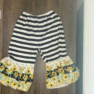 Black and White Casual Wide-Leg Bottoms with Stripes